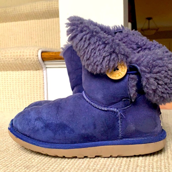 UGG Bailey Button - Picture 3 of 3